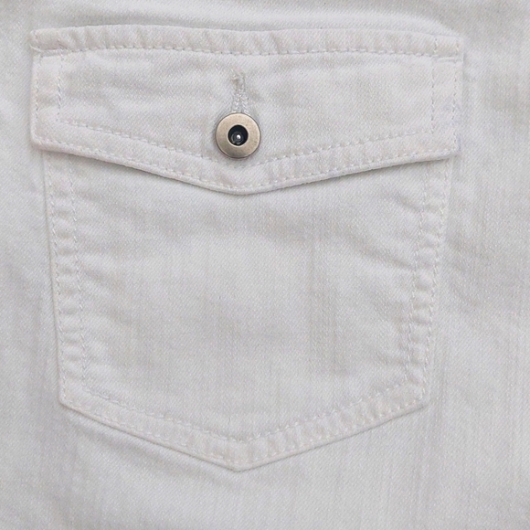 CHICO'S PLATINUM Women's White Thornton Denim Shorts NWOT - Picture 7 of 8